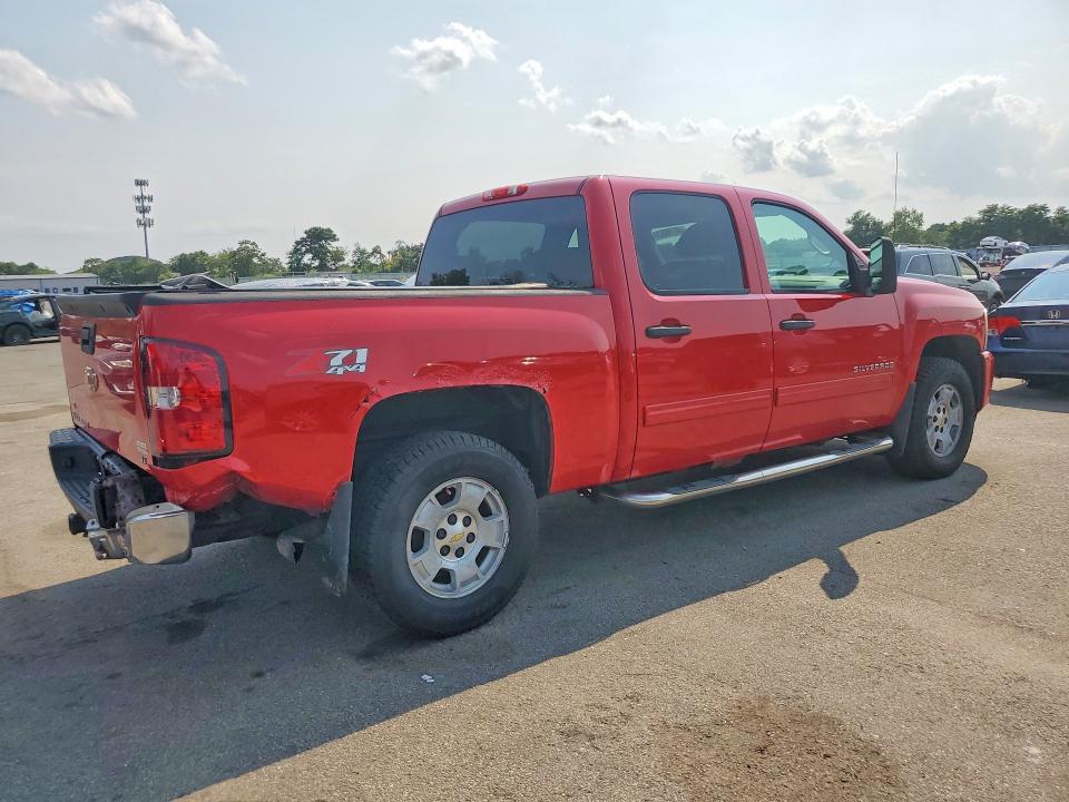 Photo 3 from auction – 2011 CHEVROLET SILVERADO with VIN 3GCPKSE30BG359578