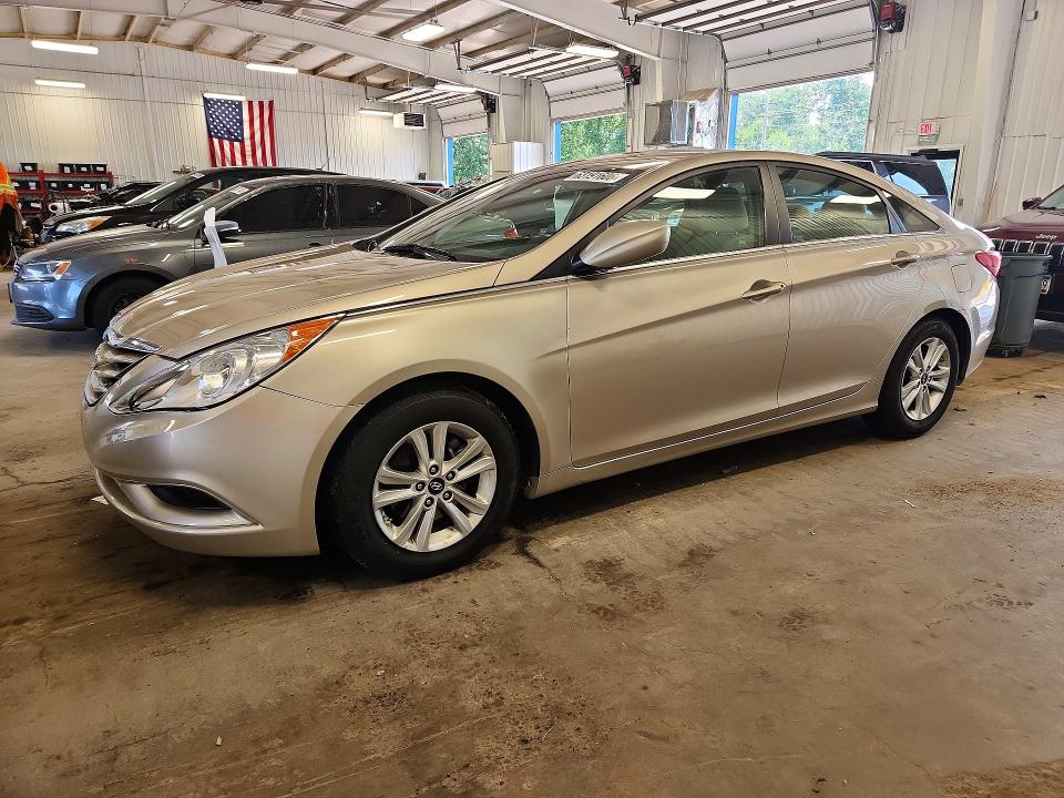 HYUNDAI SONATA 2011 with VIN 5NPEB4AC0BH217246 - Photo from auction