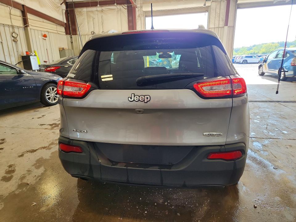 Photo 6 from auction – 2016 JEEP CHEROKEE with VIN 1C4PJMCB9GW203900