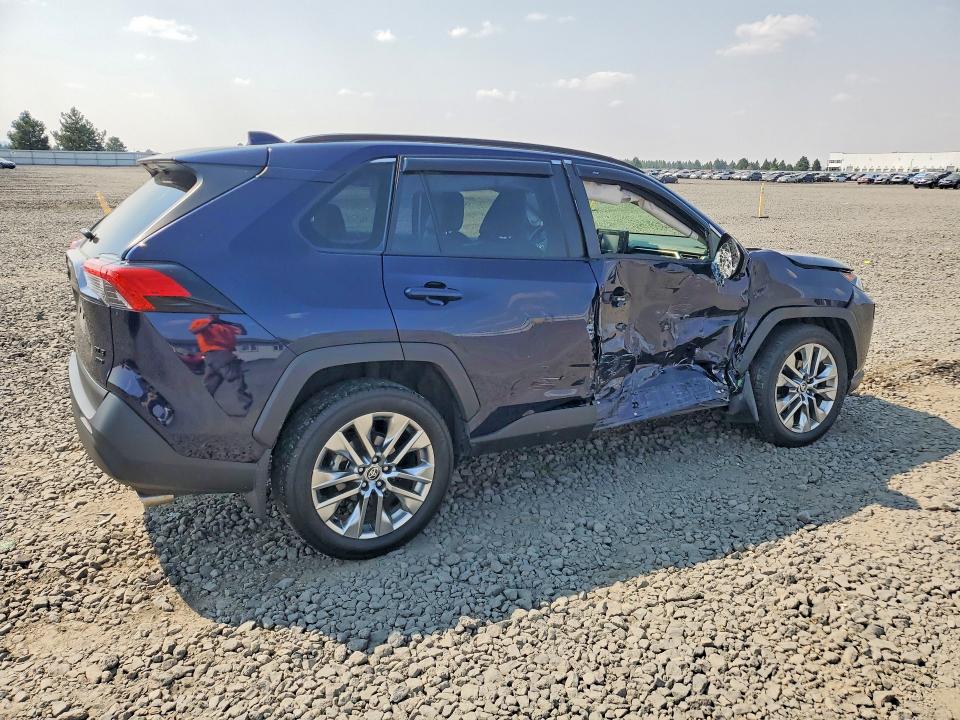 Photo 3 from auction – 2021 TOYOTA RAV4 with VIN JTMA1RFV4MD078448