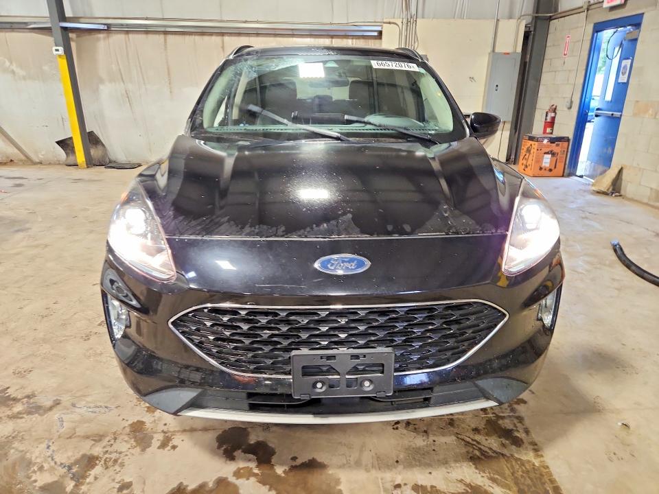 Photo 5 from auction – 2020 FORD ESCAPE with VIN 1FMCU9H63LUC28419