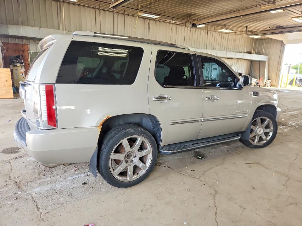 Photo 3 from auction – 2009 CADILLAC ESCALADE with VIN 1GYFK23279R230666