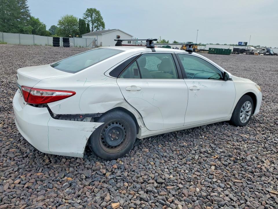 Photo 3 from auction – 2015 TOYOTA CAMRY with VIN 4T1BF1FKXFU017181