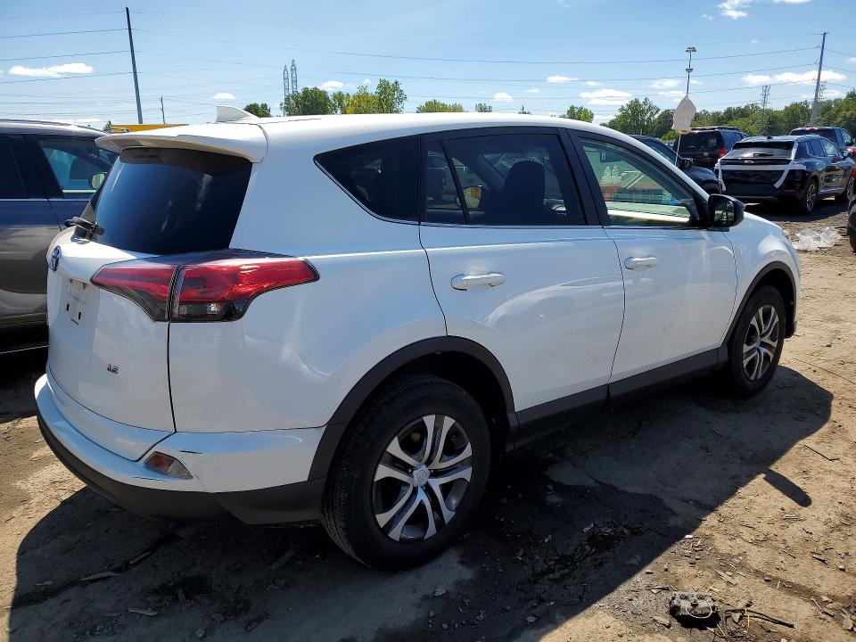 Photo 3 from auction – 2017 TOYOTA RAV4 with VIN JTMZFREV1HJ142345