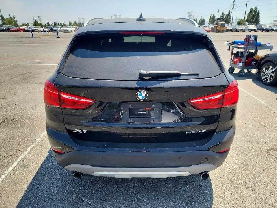 Фото 6 с аукциона – 2018 BMW X1 с VIN WBXHU7C35J3H43913