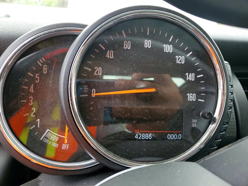 Photo 9 from auction – 2016 MINI COOPER with VIN WMWXP5C51G3B76711