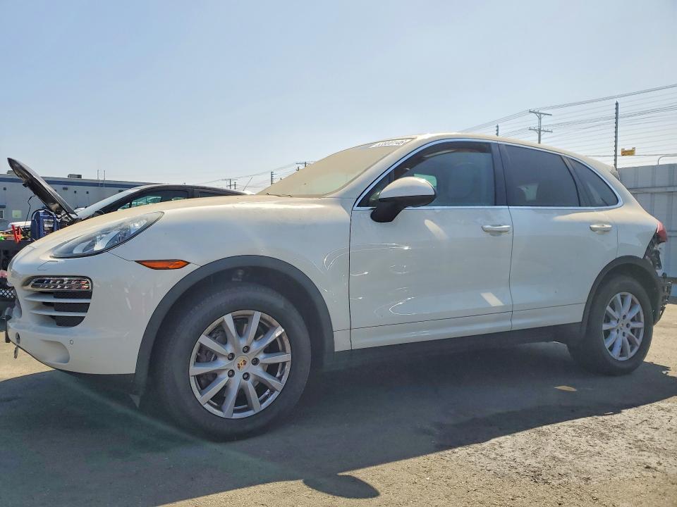 2011 PORSCHE CAYENNE 4D