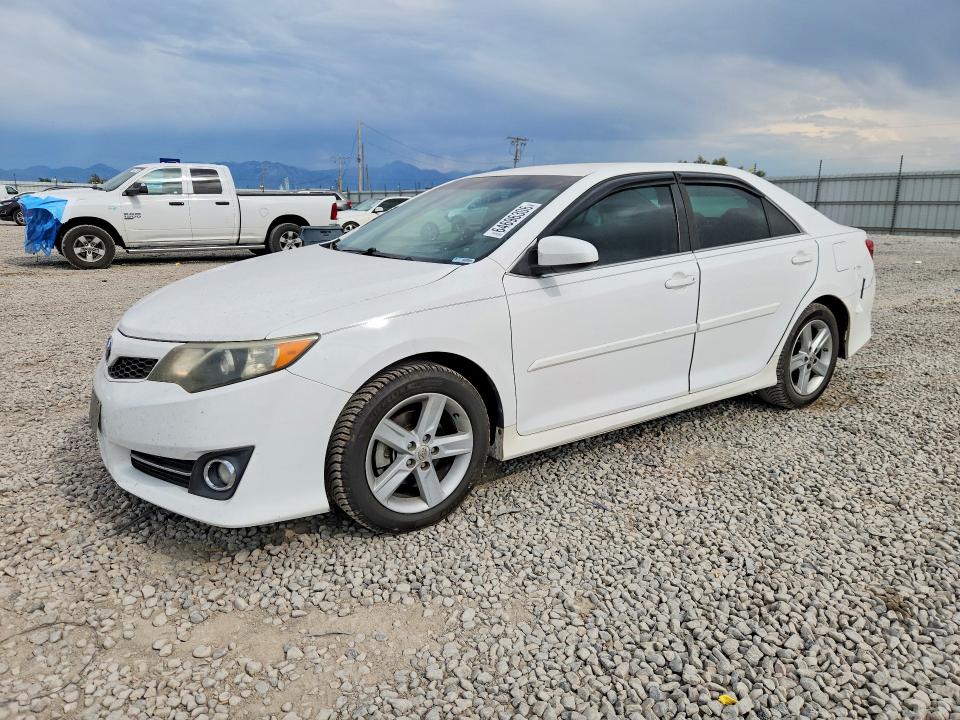 TOYOTA CAMRY 2014 مع رقم تعريف المركبة 4T1BF1FK7EU324449 - صورة من المزاد