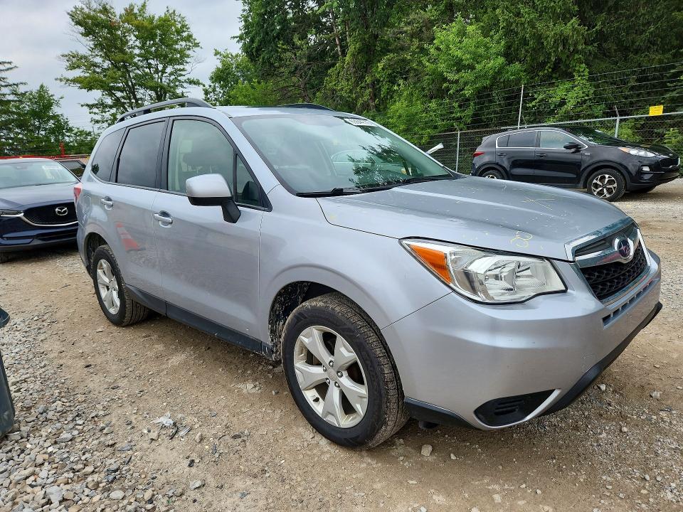 Photo 4 from auction – 2016 SUBARU FORESTER with VIN JF2SJADC3GH494464