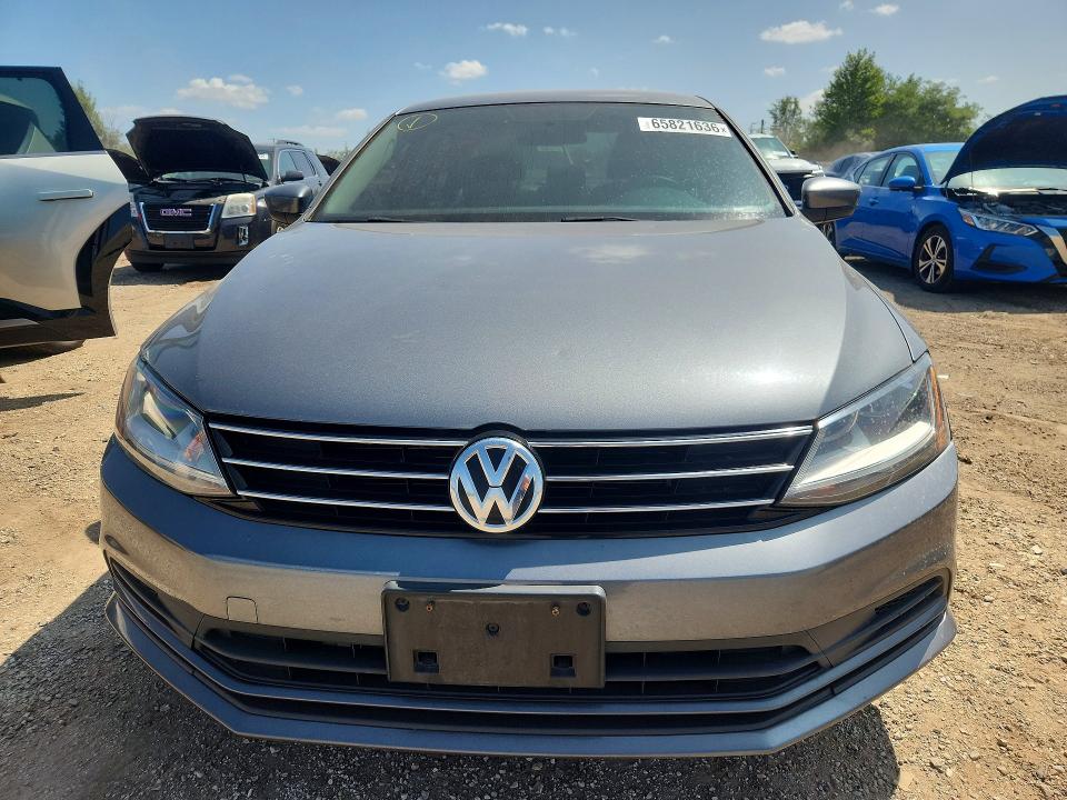 Photo 5 from auction – 2017 VOLKSWAGEN JETTA with VIN 3VW2B7AJ6HM228612