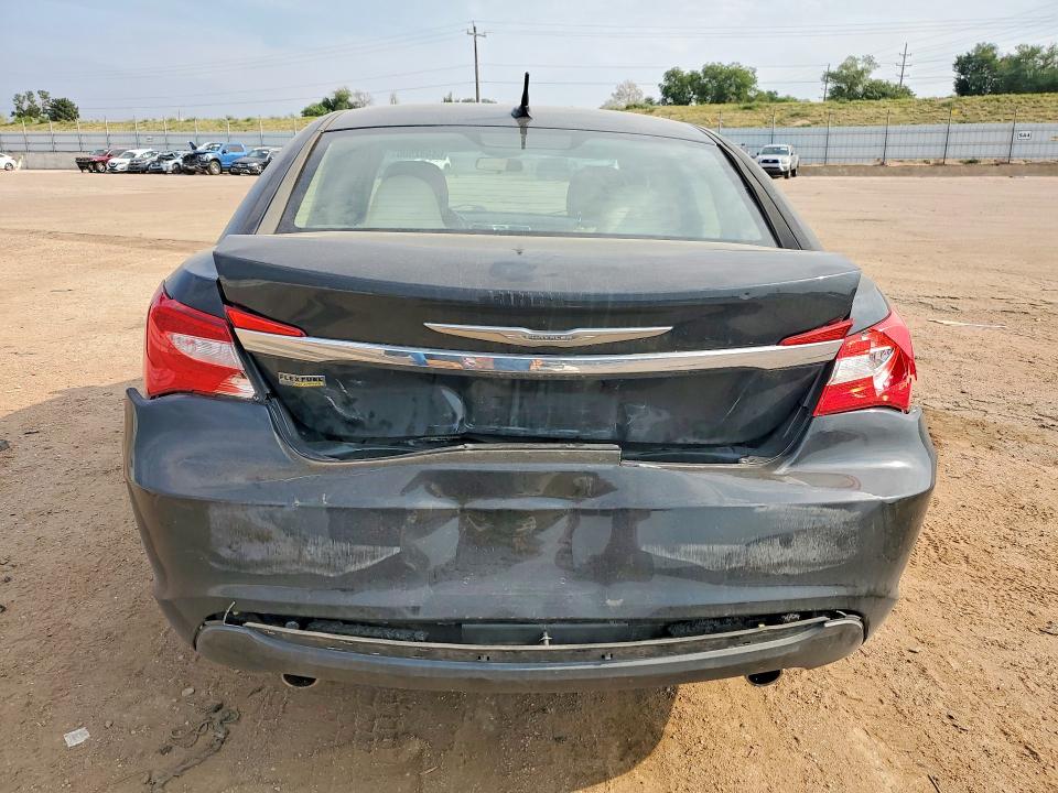 Photo 6 from auction – 2011 CHRYSLER 200 with VIN 1C3BC1FG5BN547348