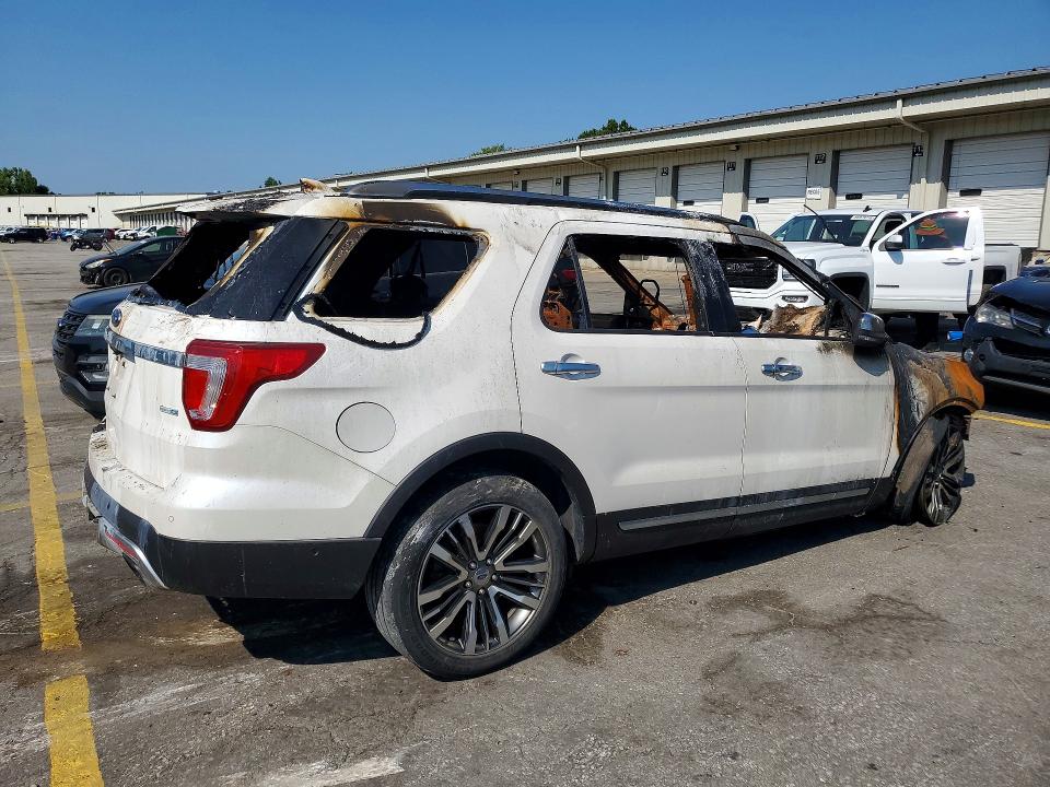 Photo 3 from auction – 2016 FORD EXPLORER with VIN 1FM5K8HT4GGC70679