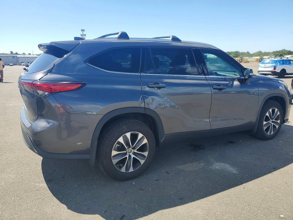 Photo 3 from auction – 2020 TOYOTA HIGHLANDER with VIN 5TDGZRBH1LS048412