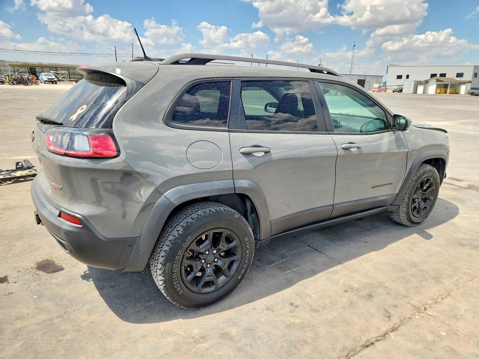 Photo 3 from auction – 2019 JEEP CHEROKEE with VIN 1C4PJMBN3KD351606