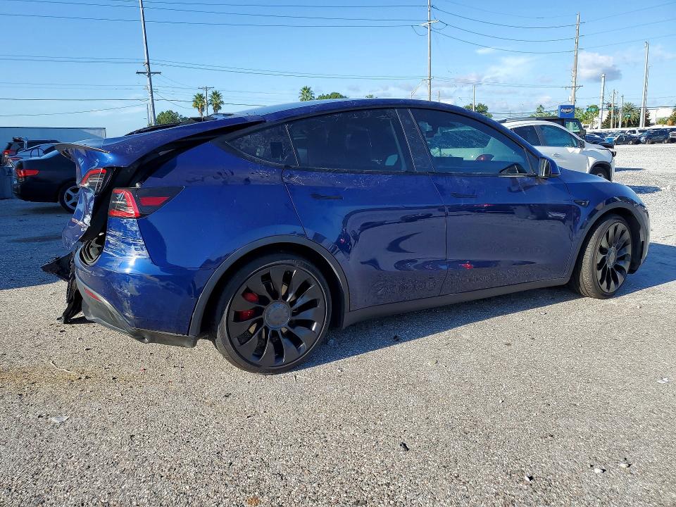 Photo 3 from auction – 2022 TESLA MODEL Y with VIN 7SAYGDEF7NF516001