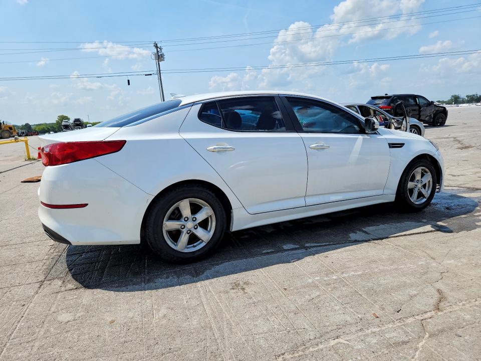 Photo 3 from auction – 2015 KIA OPTIMA with VIN KNAGM4A77F5575355