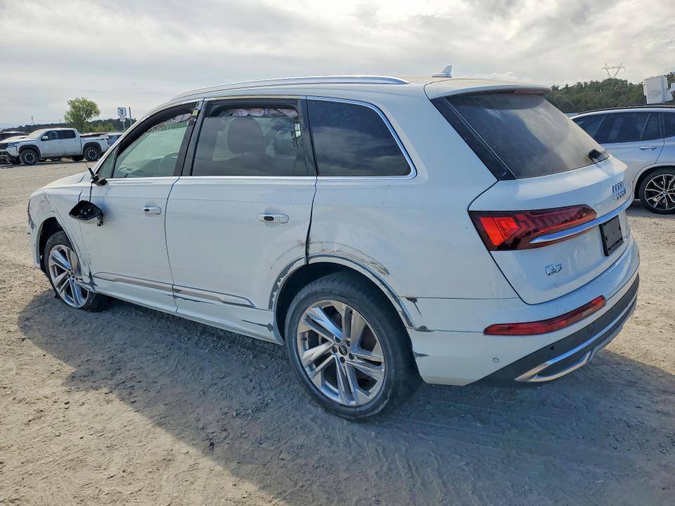Photo 2 from auction – 2021 AUDI Q7 with VIN WA1AJAF75MD016361