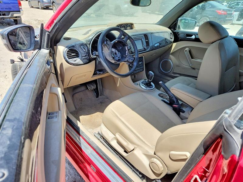 Photo 8 from auction – 2015 VOLKSWAGEN BEETLE with VIN 3VW7T7AT2FM810241