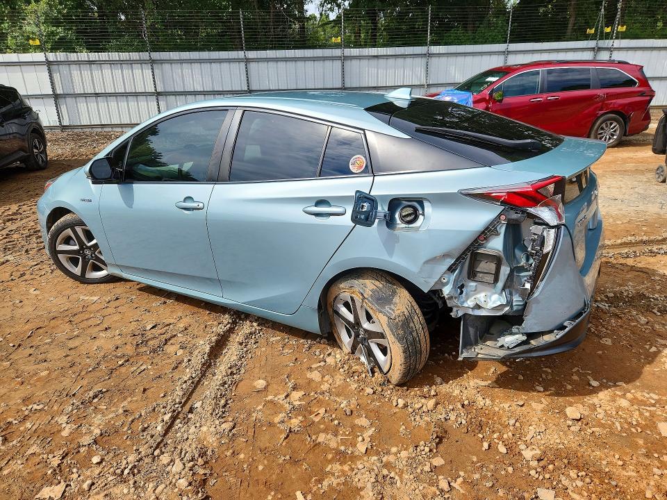 Photo 2 from auction – 2016 TOYOTA PRIUS with VIN JTDKARFU7G3521472