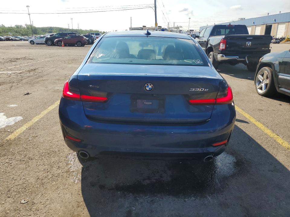 Photo 6 from auction – 2021 BMW 330XE with VIN 3MW5P9J06M8B89217