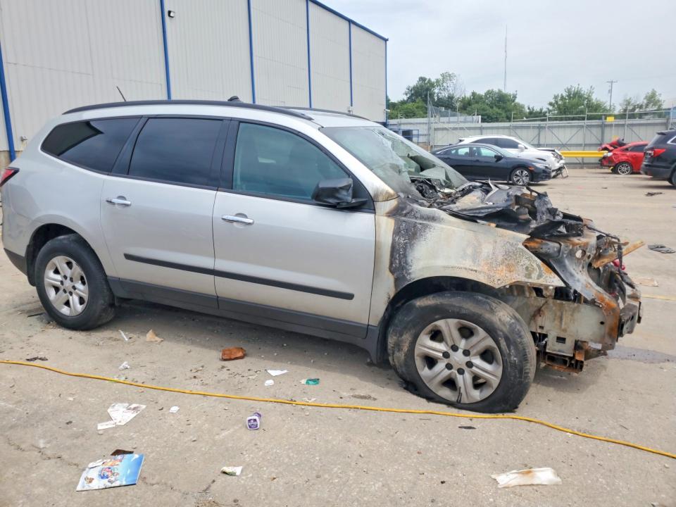 Снимка 4 от търг – 2015 CHEVROLET TRAVERSE с VIN 1GNKVFED9FJ171106