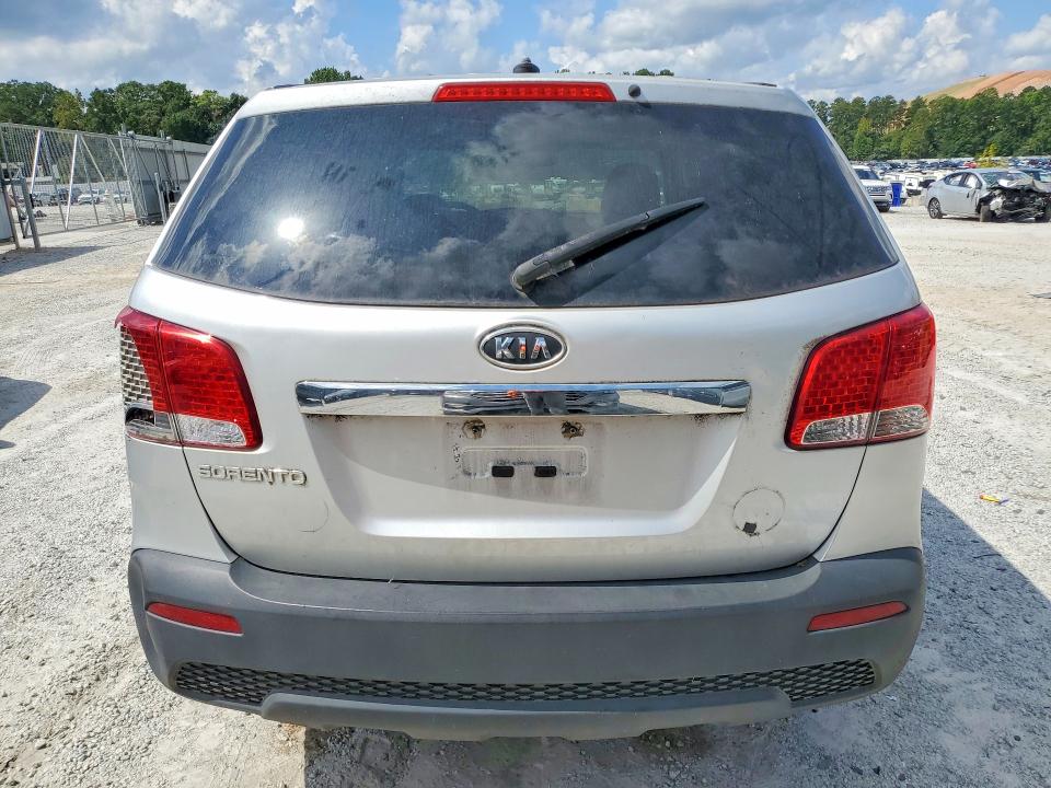 Photo 6 from auction – 2012 KIA SORENTO with VIN 5XYKT3A11CG245607