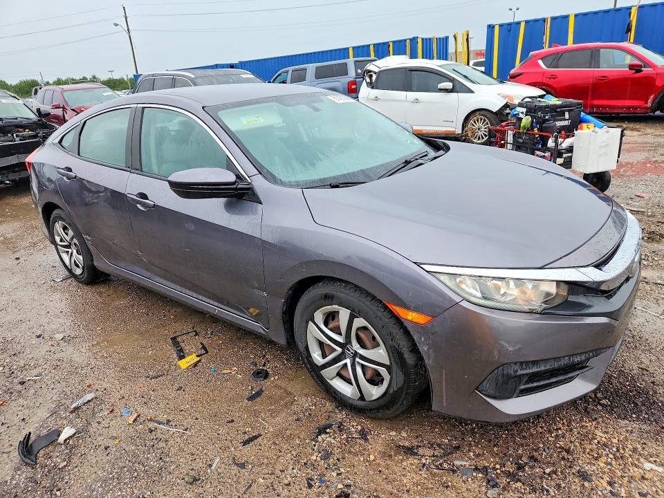 Photo 4 from auction – 2017 HONDA CIVIC with VIN 19XFC2F50HE023751