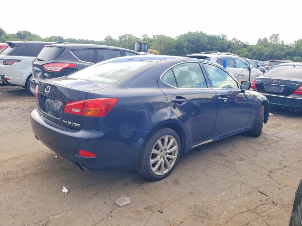Photo 3 from auction – 2006 LEXUS IS with VIN JTHCK262862007222