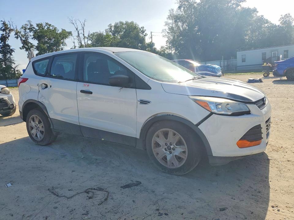 Photo 4 from auction – 2016 FORD ESCAPE with VIN 1FMCU0F73GUC73647