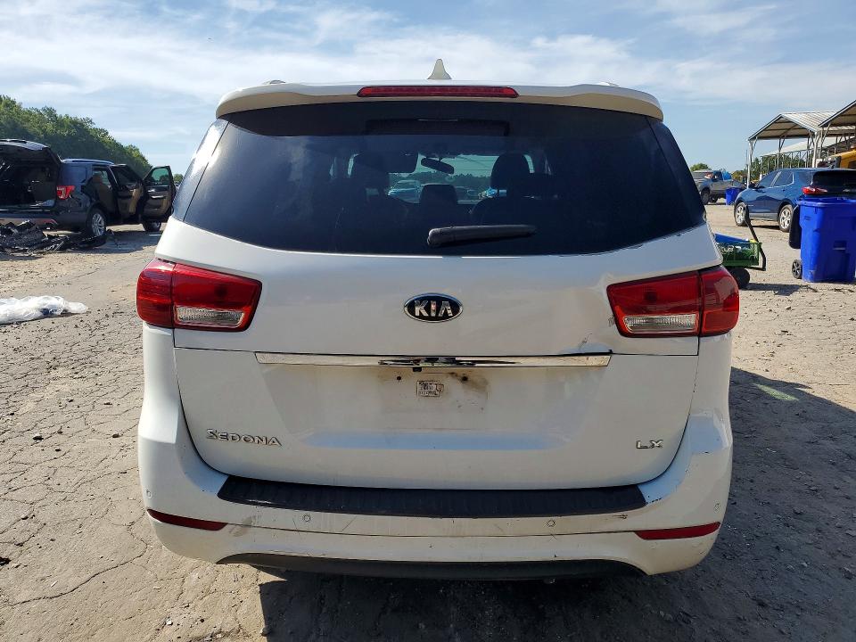 Photo 6 from auction – 2017 KIA SEDONA with VIN KNDMB5C15H6281461