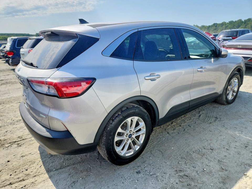 Photo 3 from auction – 2020 FORD ESCAPE with VIN 1FMCU0G61LUB93358