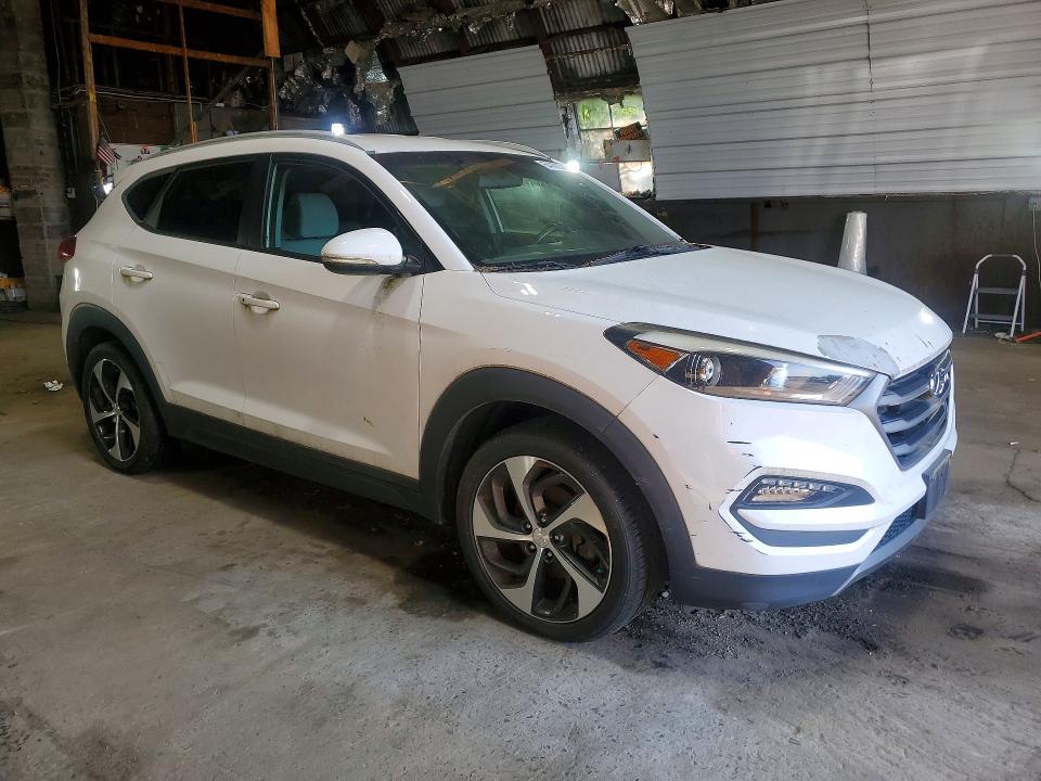 Photo 4 from auction – 2016 HYUNDAI TUCSON with VIN KM8J3CA29GU093175
