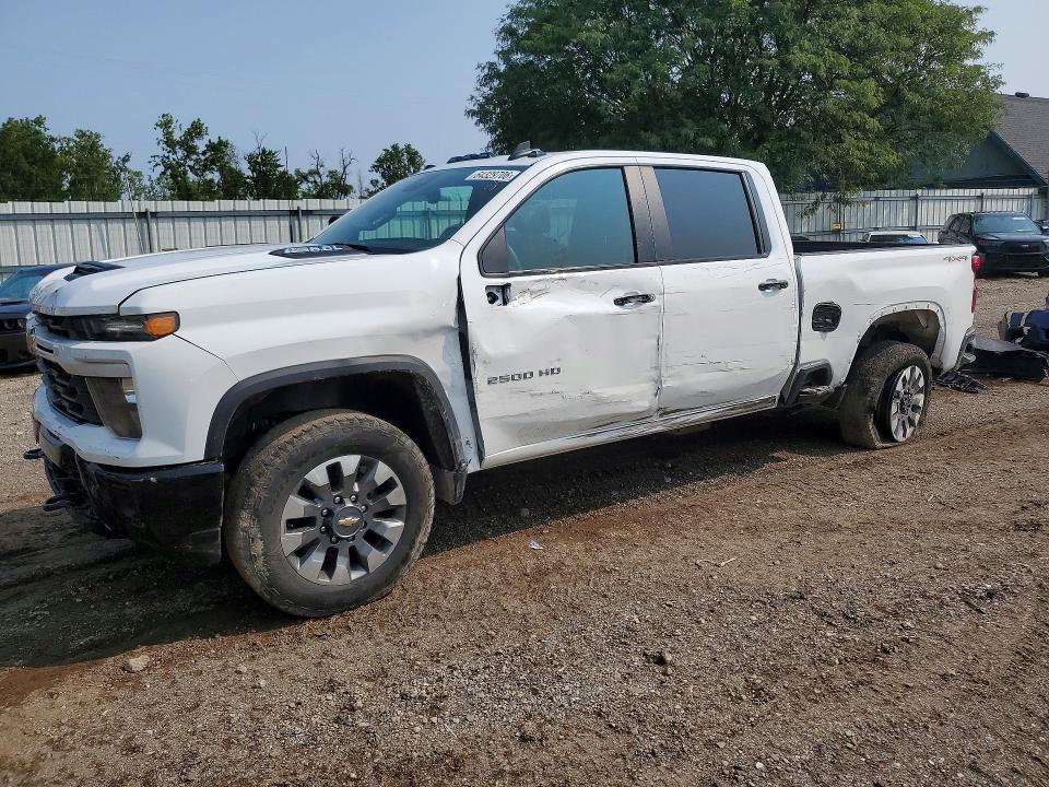 CHEVROLET SILVERADO 2024 with VIN 2GC4YME72R1136008 - Photo from auction