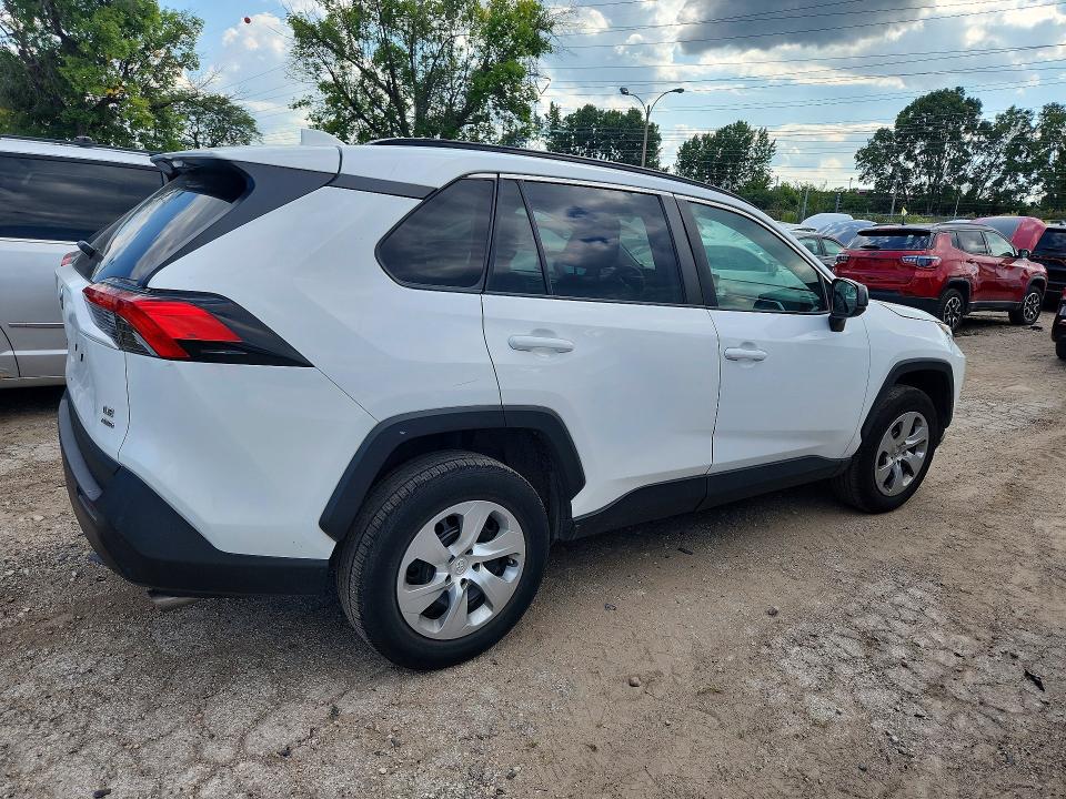 Photo 3 from auction – 2021 TOYOTA RAV4 with VIN 2T3F1RFV2MW193624