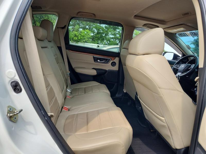 Photo 11 from auction – 2017 HONDA CR-V with VIN 2HKRW2H92HH606757