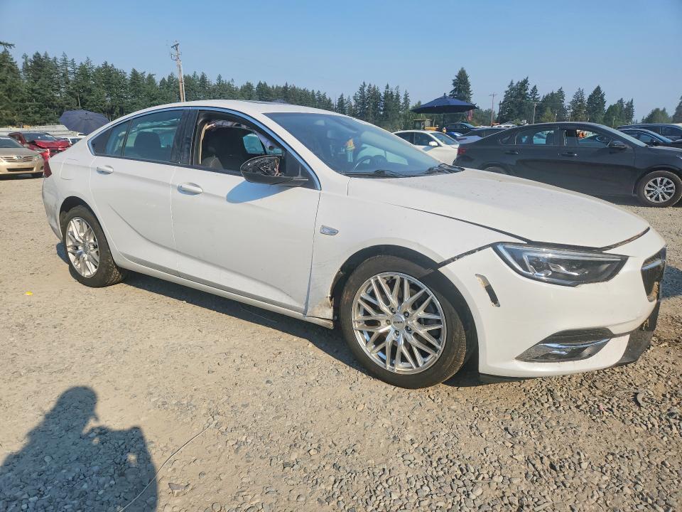 Photo 4 from auction – 2018 BUICK REGAL with VIN W04GR6SX2J1102035
