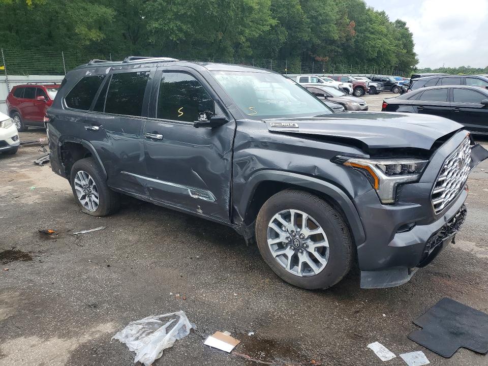 Photo 4 from auction – 2026 TOYOTA SEQUOIA with VIN 7SVAAABA4TX080255