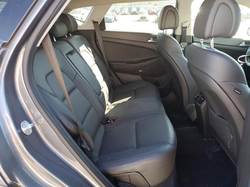 Photo 10 from auction – 2017 HYUNDAI TUCSON with VIN KM8J3CA47HU448783