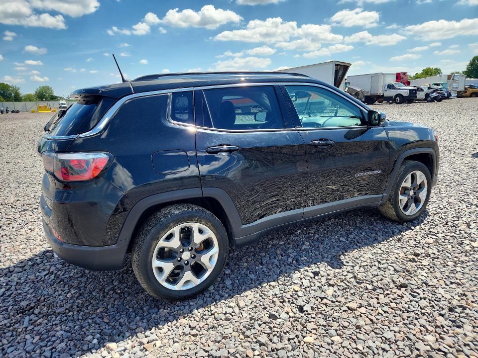 Photo 3 from auction – 2018 JEEP COMPASS with VIN 3C4NJDCB1JT340852