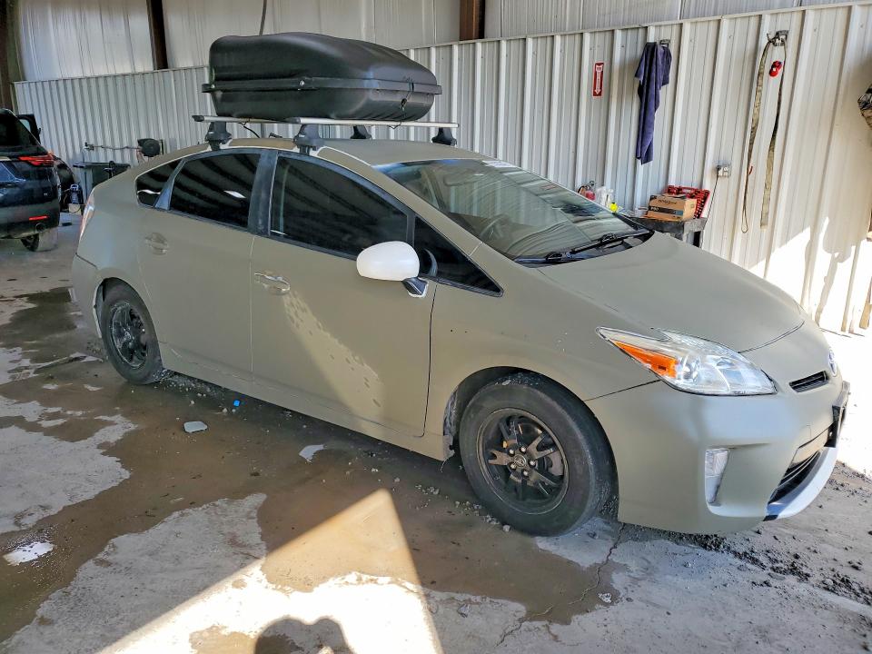 Photo 4 from auction – 2015 TOYOTA PRIUS with VIN JTDKN3DU8F1985286