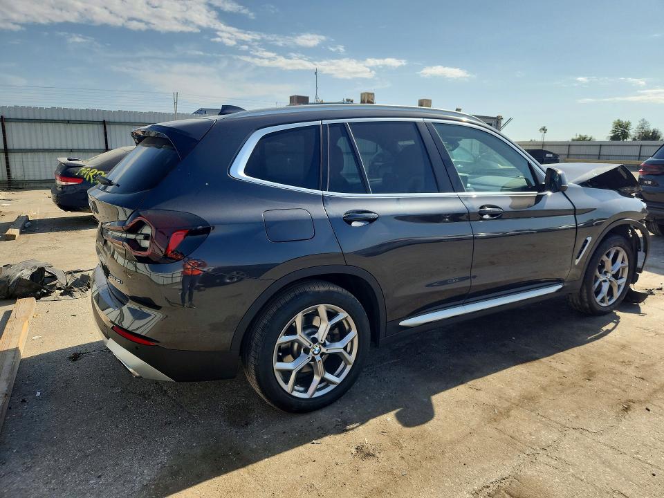 Photo 3 from auction – 2023 BMW X3 with VIN 5UX43DP08P9R92575