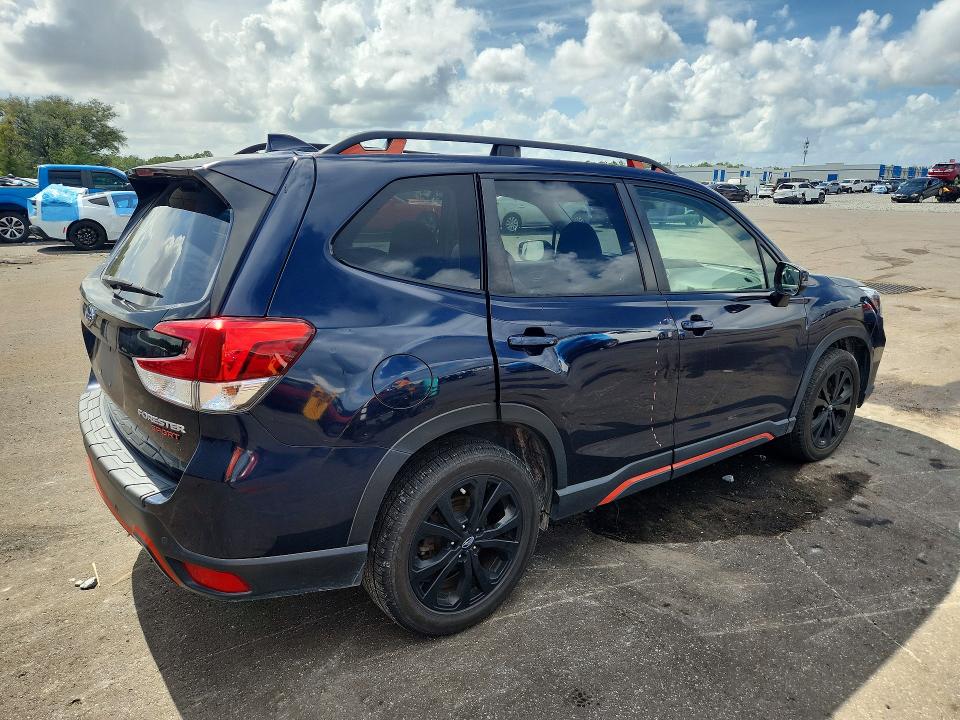 Photo 3 from auction – 2019 SUBARU FORESTER with VIN JF2SKAKC8KH460982
