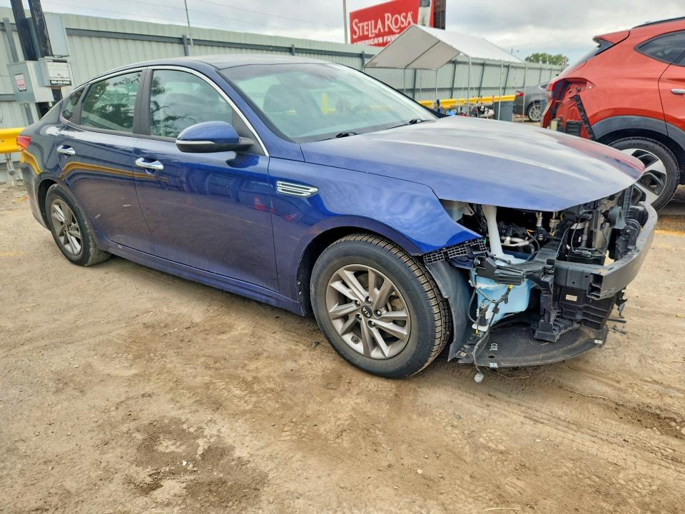 Photo 4 from auction – 2020 KIA OPTIMA with VIN 5XXGT4L36LG385019