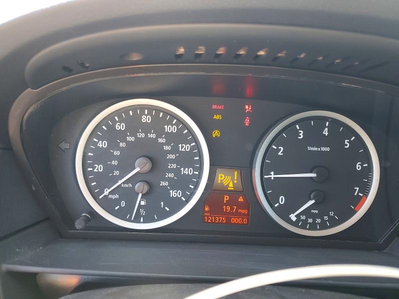 Photo 9 from auction – 2006 BMW 530 with VIN WBANE73526CM43181