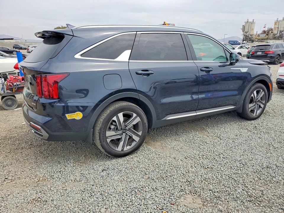 Zdjęcie 3 z aukcji – 2024 KIA SORENTO z VIN KNDRMDLH3R5259361