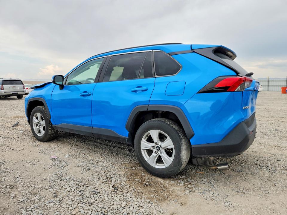 Photo 2 from auction – 2021 TOYOTA RAV4 with VIN 2T3P1RFV9MW140181