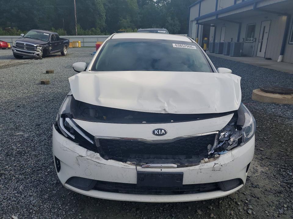 Photo 5 from auction – 2018 KIA FORTE with VIN 3KPFK4A73JE206347