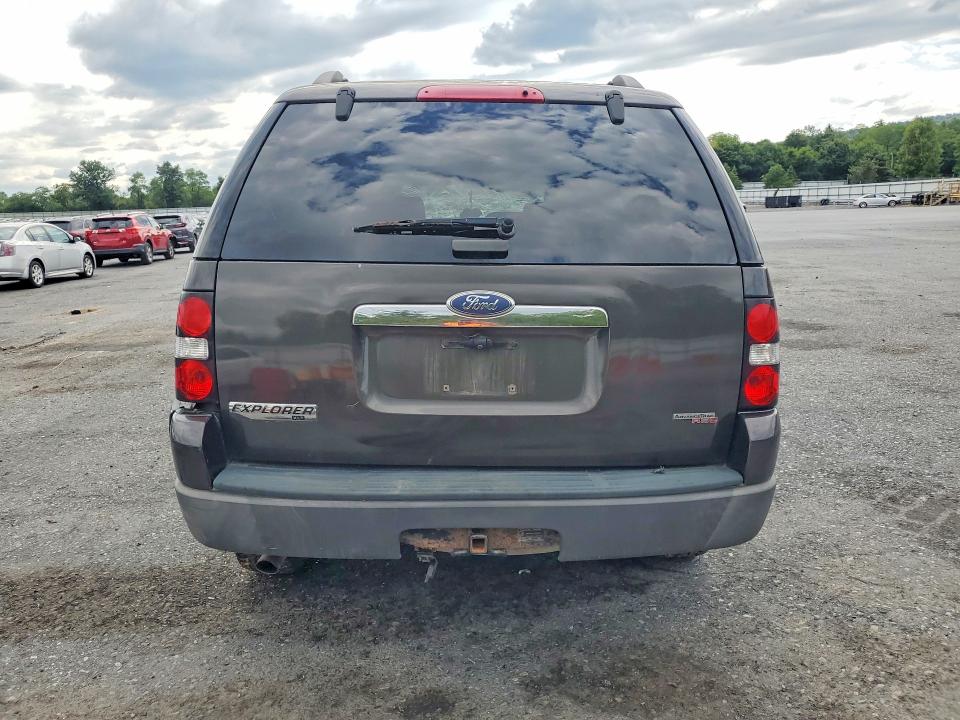 Photo 6 from auction – 2006 FORD EXPLORER with VIN 1FMEU73E66UA26318