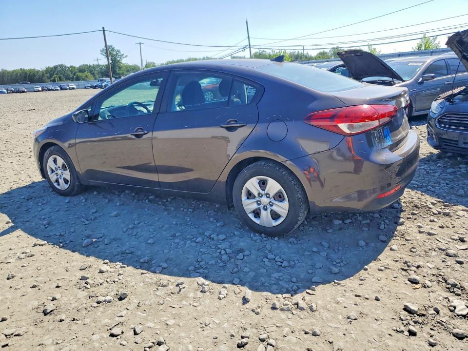 Photo 2 from auction – 2017 KIA FORTE with VIN 3KPFK4A7XHE081700