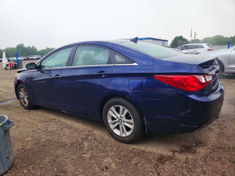 Photo 2 from auction – 2011 HYUNDAI SONATA with VIN 5NPEB4ACXBH300117